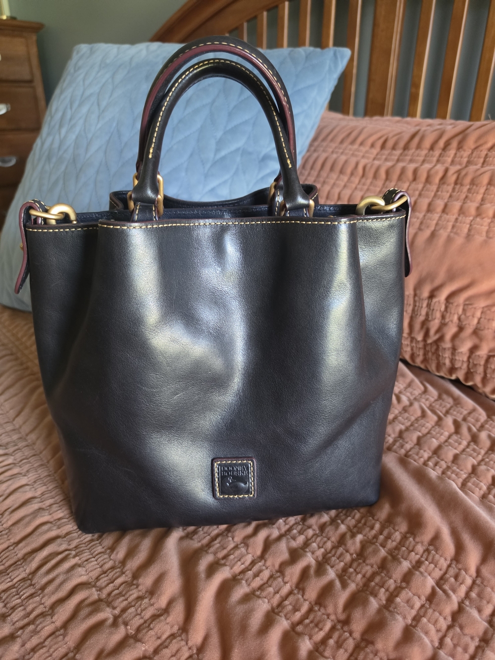 Dooney And Bourke Florentine Small Barlow